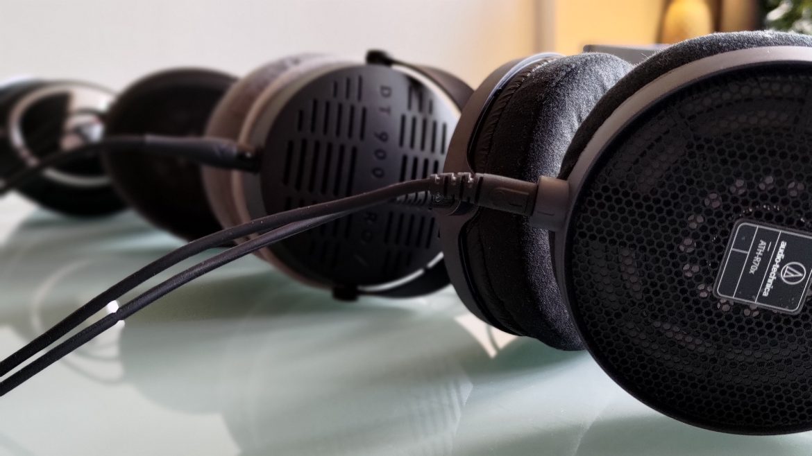 GUIDE: OPEN OR CLOSED HEADPHONES?